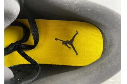 University Jordan Air 1 Gold' 'Black Low 0811